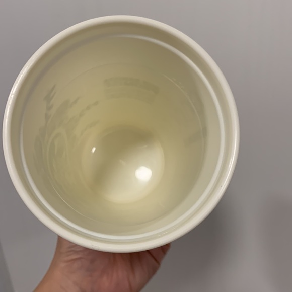 Starbucks Autumn Cup - Picture 3 of 6